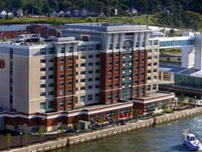 Hotel Sheraton Bayfront Erie
