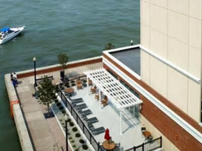 Hotel Sheraton Bayfront Erie